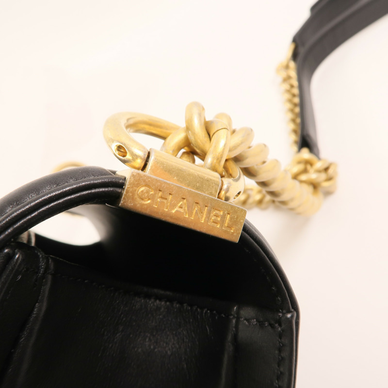 CHANEL 牛皮皮革Boy 20金扣鏈帶肩背袋-15