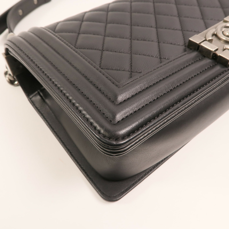 CHANEL 牛皮皮革Boy 25鏈帶肩背袋-11