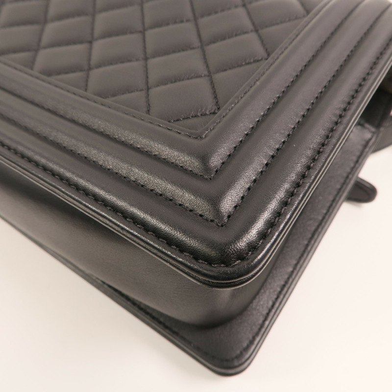 CHANEL 牛皮皮革Boy 25鏈帶肩背袋-12