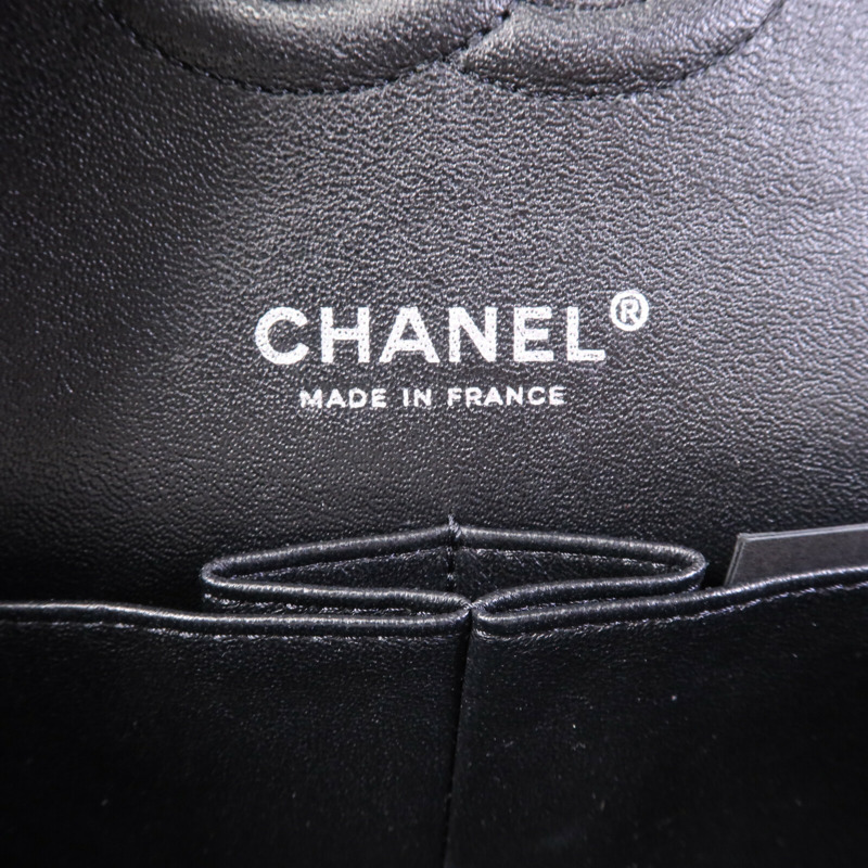 CHANEL 漆皮皮革Classic 25銀扣鏈帶肩背袋-5