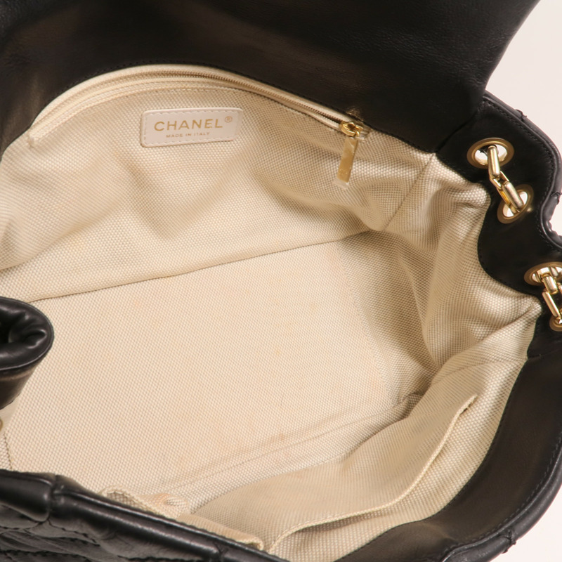 CHANEL 牛皮皮革Chain Shoulder金扣肩背袋-4