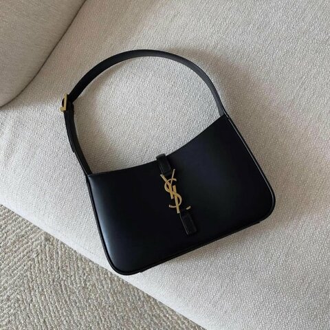 YSL黑色牛皮金釦LE5a7腋下肩背包