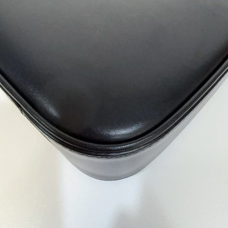 YSL黑色牛皮金釦LE5a7腋下肩背包-13