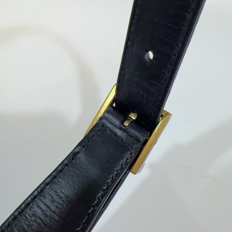 YSL黑色牛皮金釦LE5a7腋下肩背包-15