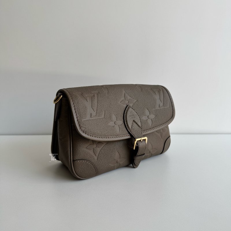 閒置新🫰🏻 全配有購證🙌🏻 Louis Vuitton LV 路易威登 Diane Smoke色 煙燻色-1