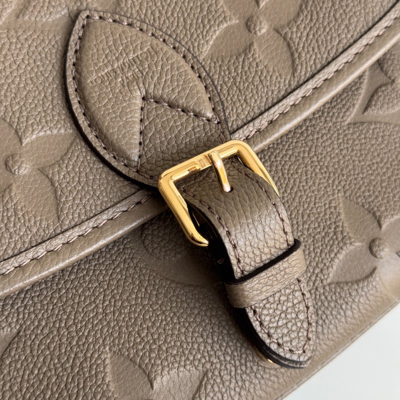 閒置新🫰🏻 全配有購證🙌🏻 Louis Vuitton LV 路易威登 Diane Smoke色 煙燻色-8