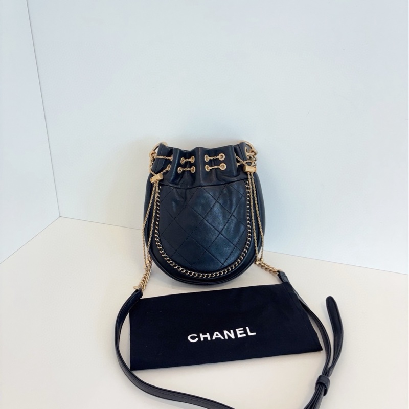 ✨Chanel 黑金穿鏈小水桶 很精緻 稀有的一款🖤-5