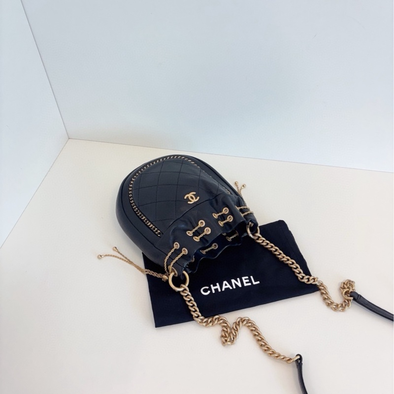 ✨Chanel 黑金穿鏈小水桶 很精緻 稀有的一款🖤-8