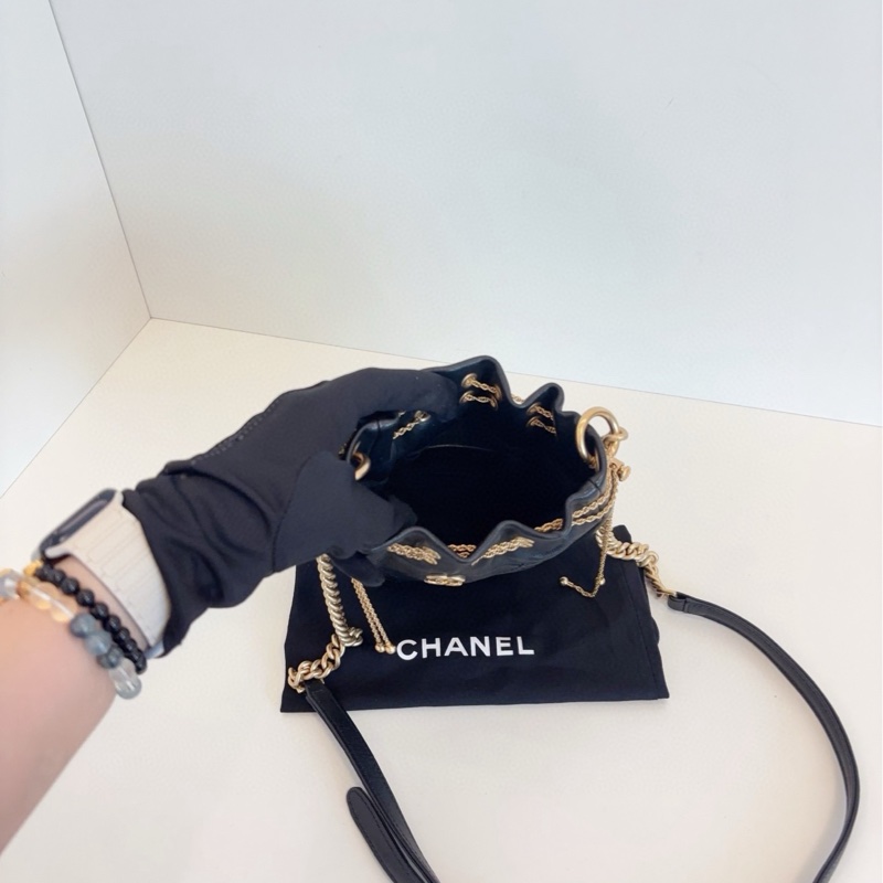 ✨Chanel 黑金穿鏈小水桶 很精緻 稀有的一款🖤-11