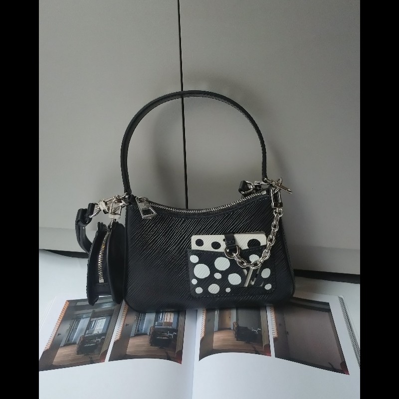 LV 黑底白點點EPI草間彌生限定兩用小包-0