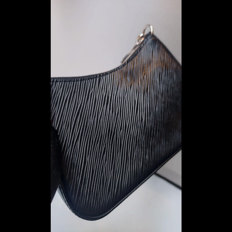 LV 黑底白點點EPI草間彌生限定兩用小包-6