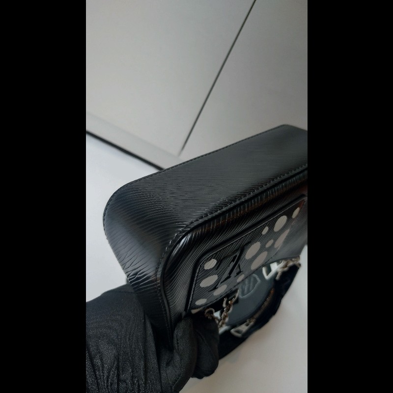 LV 黑底白點點EPI草間彌生限定兩用小包-18