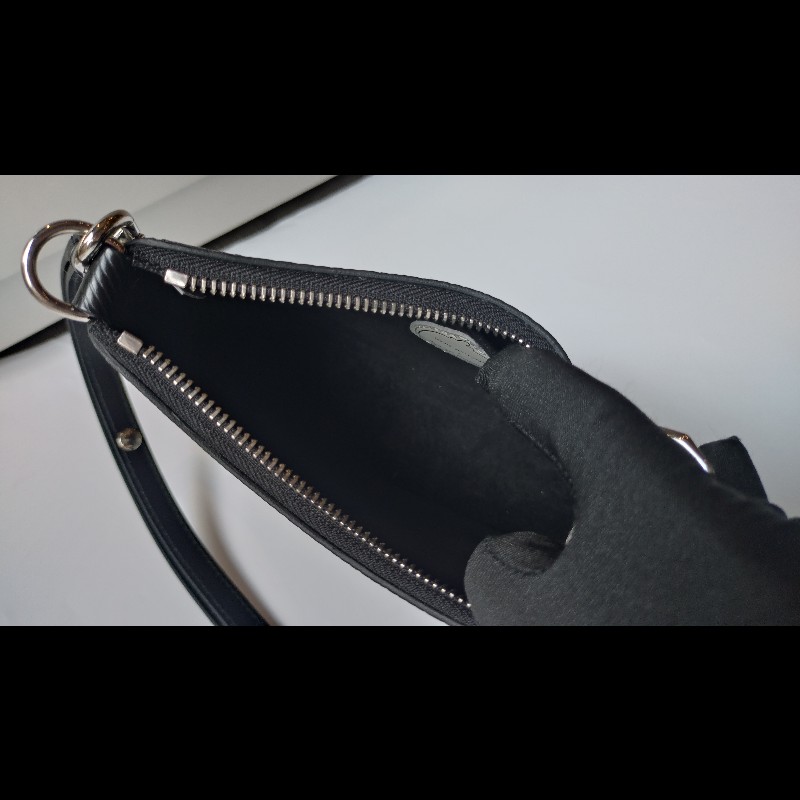 LV 黑底白點點EPI草間彌生限定兩用小包-20