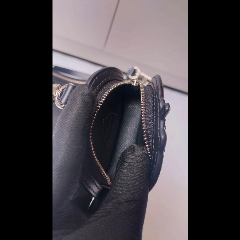 LV 黑底白點點EPI草間彌生限定兩用小包-22