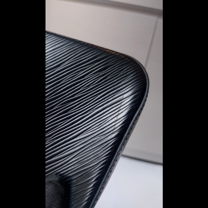 LV 黑底白點點EPI草間彌生限定兩用小包-33