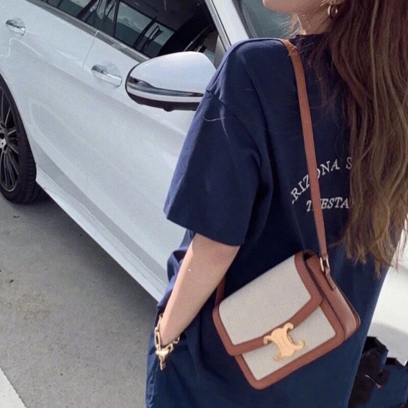 ✨Celine 凱旋門 帆布焦糖色金扣 郵差包 99新 高貴溫柔的配色🍁-3