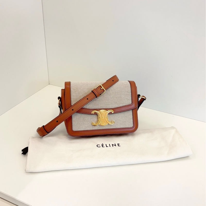 ✨Celine 凱旋門 帆布焦糖色金扣 郵差包 99新 高貴溫柔的配色🍁-4