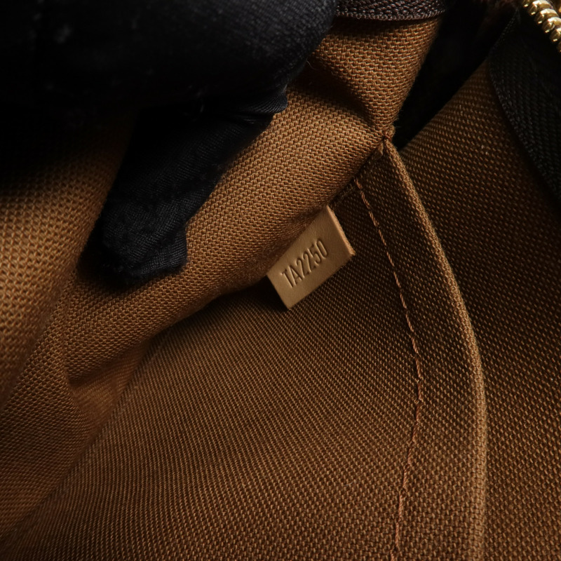 LOUIS VUITTON Monogram Multi Pochette Accessoires金扣肩背袋-10