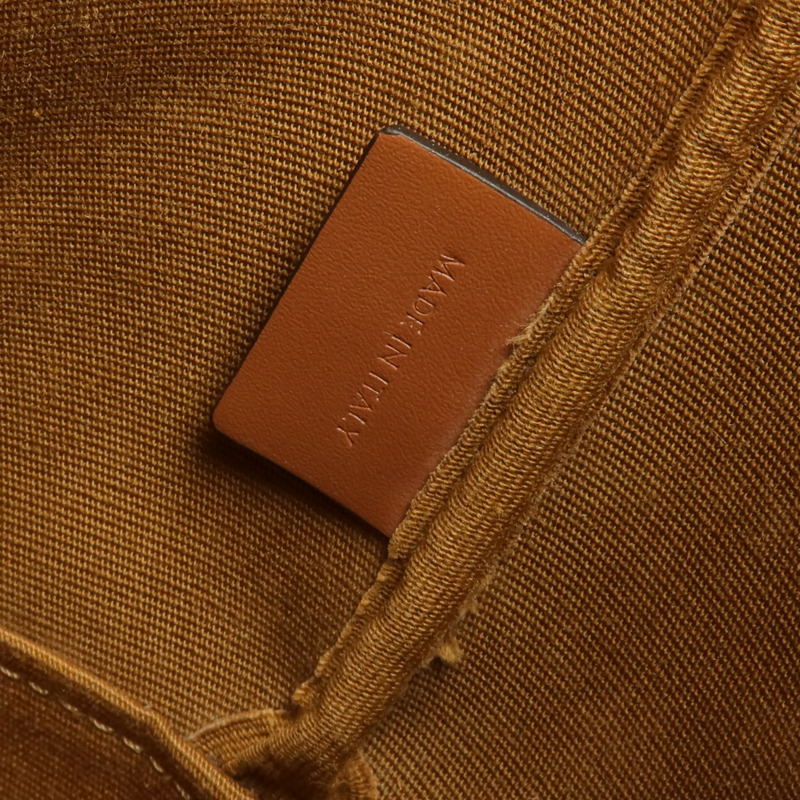 CELINE 塗層帆布Triomphe Bucket金扣肩背袋-13