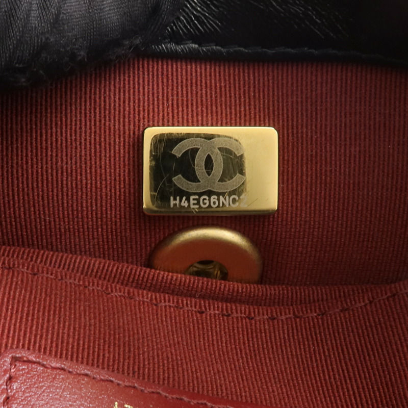 CHANEL 羊皮皮革Chain Shoulder金扣鏈帶肩背袋-15