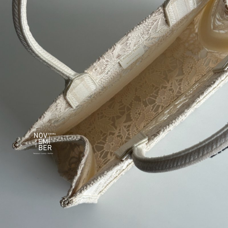 98新🤍 Dior 迪奧 Book Tote 中型托特包 黑字白色蕾絲-4