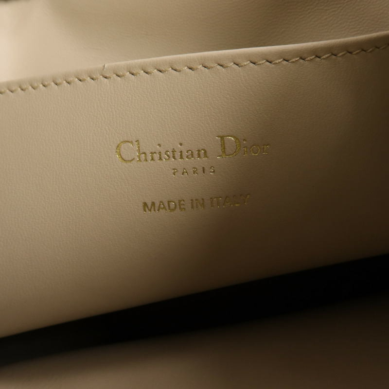 Dior 羊皮皮革Caro Backpack金扣背包-13