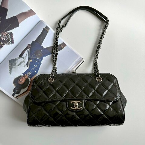 😍上身超美DER Chanel 漆皮銀鏈百搭雙肩包