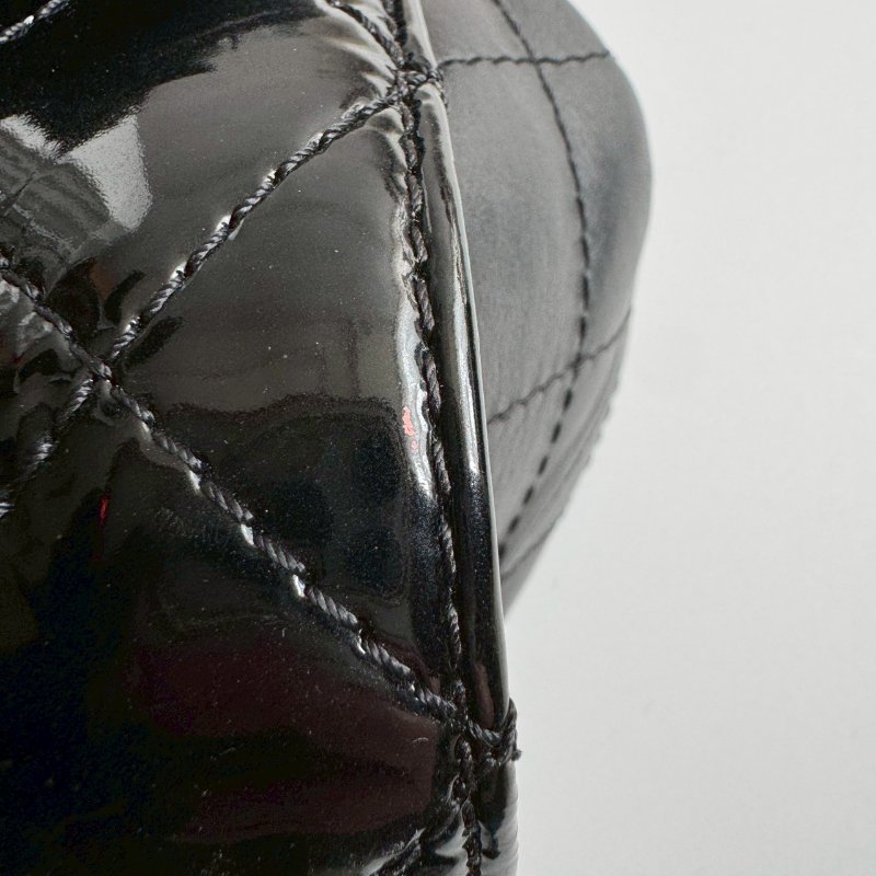 😍上身超美DER Chanel 漆皮銀鏈百搭雙肩包-9