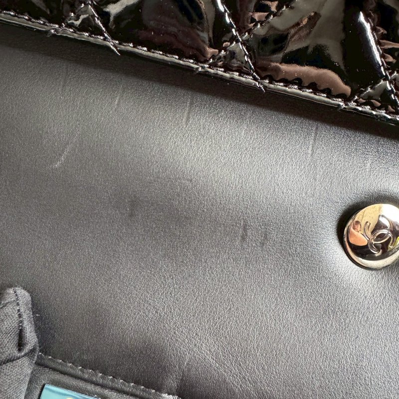 😍上身超美DER Chanel 漆皮銀鏈百搭雙肩包-19