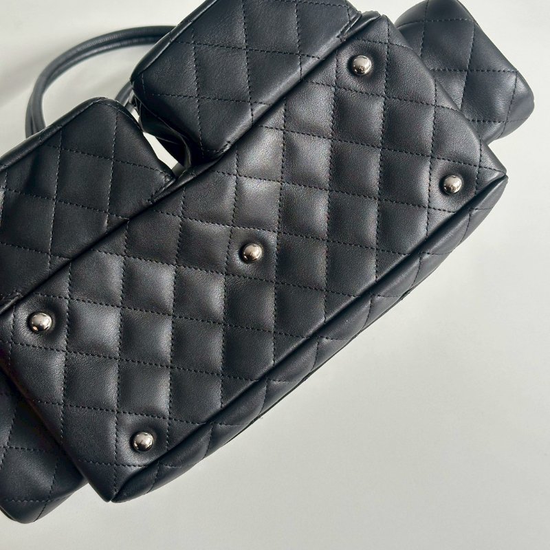 98新✨ 保卡款 Chanel 香奈兒 康朋熊貓機車包-6