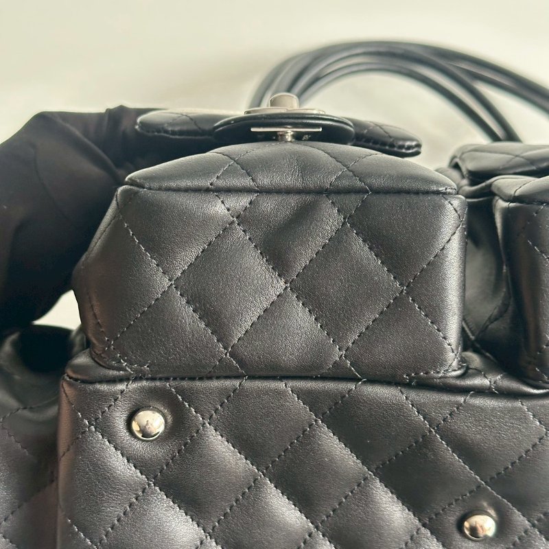 98新✨ 保卡款 Chanel 香奈兒 康朋熊貓機車包-10