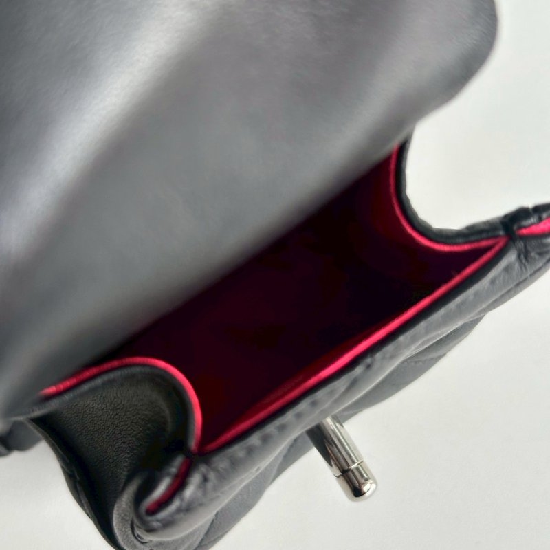 98新✨ 保卡款 Chanel 香奈兒 康朋熊貓機車包-11