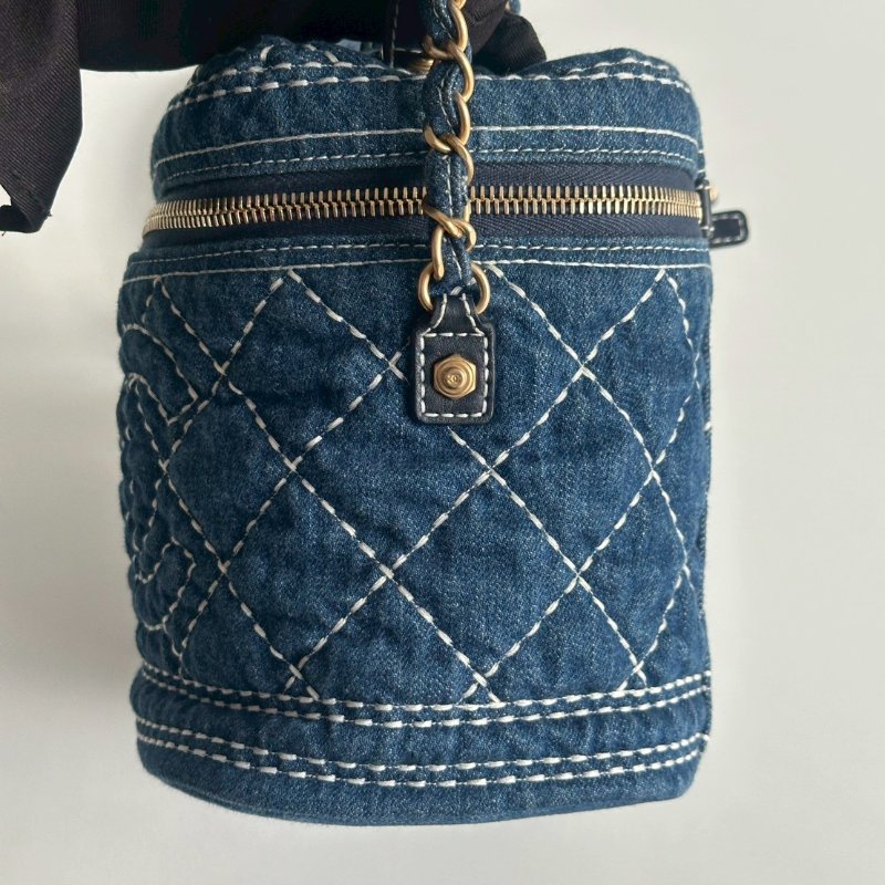 98新💙 保卡款 Chanel 香奈兒 牛仔手柄水桶包-6