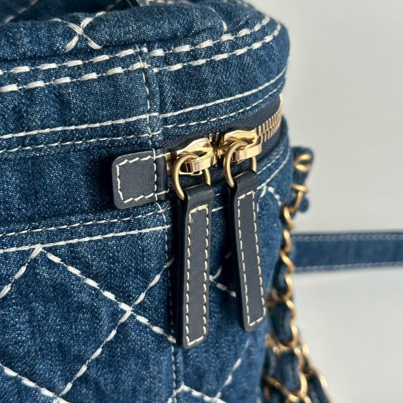 98新💙 保卡款 Chanel 香奈兒 牛仔手柄水桶包-12