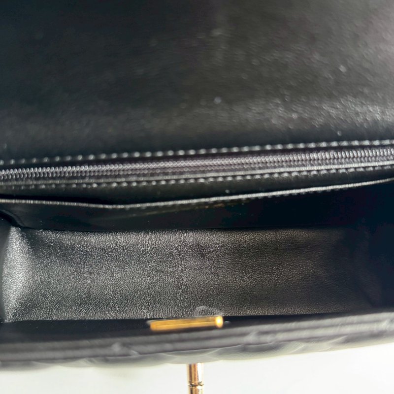 ✨絕對要買💖閒置未使用商品 Chanel 黑色菱格紋金釦 COCO20 手提肩背包-5