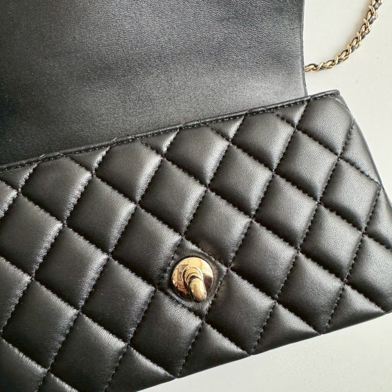 ✨絕對要買💖閒置未使用商品 Chanel 黑色菱格紋金釦 COCO20 手提肩背包-6
