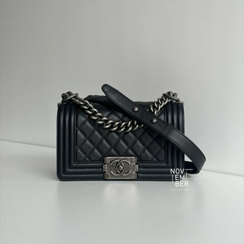 98新✨ 全配有購證🙌🏻 保卡款 Chanel 香奈兒 Le Boy 20 黑銀