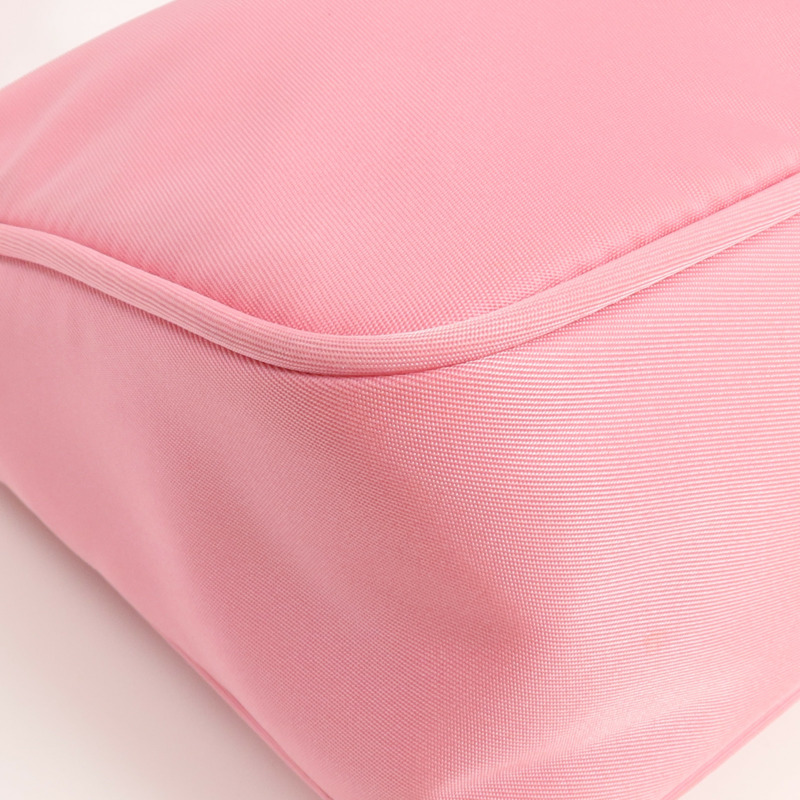 PRADA 尼龍Re-Edition 2000銀扣手挽袋-8