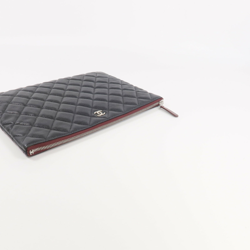 CHANEL 牛皮皮革Pouch銀扣手拿包-6