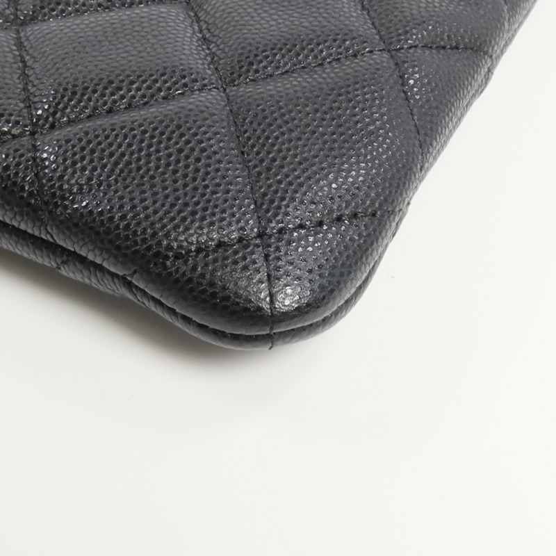 CHANEL 牛皮皮革Pouch銀扣手拿包-14