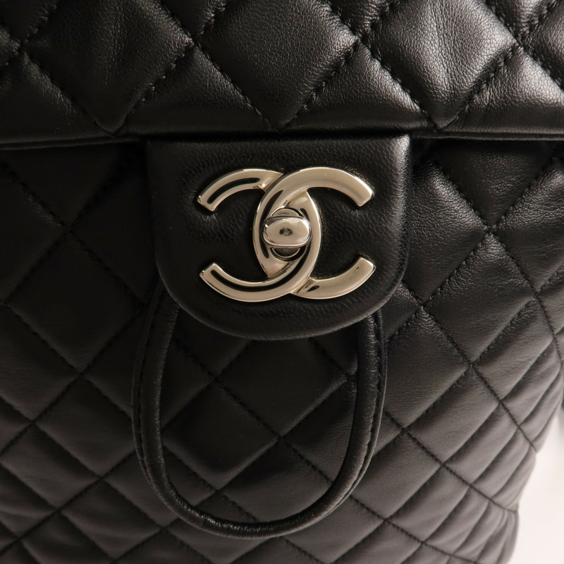 CHANEL 羊皮皮革Backpack銀扣背包-10