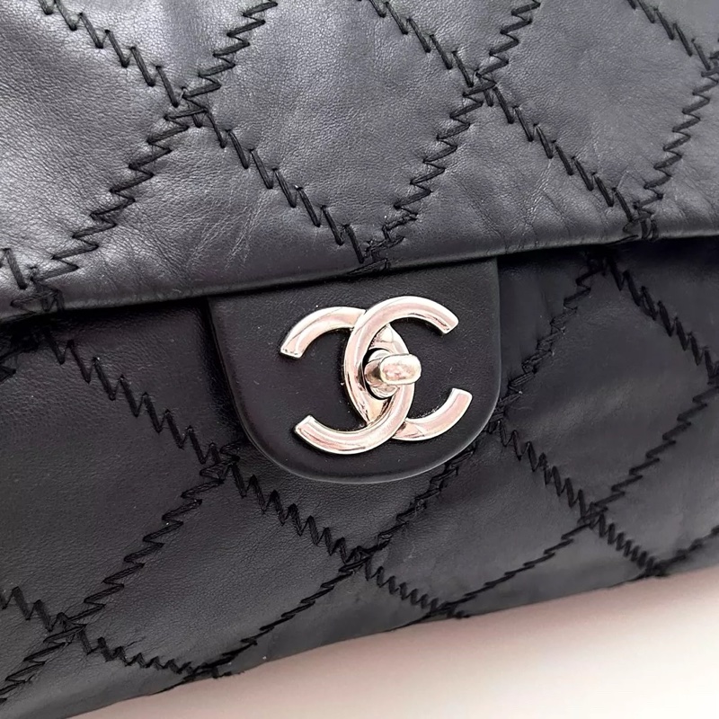 CHANEL 外縫機場包 黑色牛皮 尺寸34*18*5-10