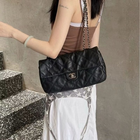 CHANEL 外縫機場包 黑色牛皮 尺寸34*18*5 成色好