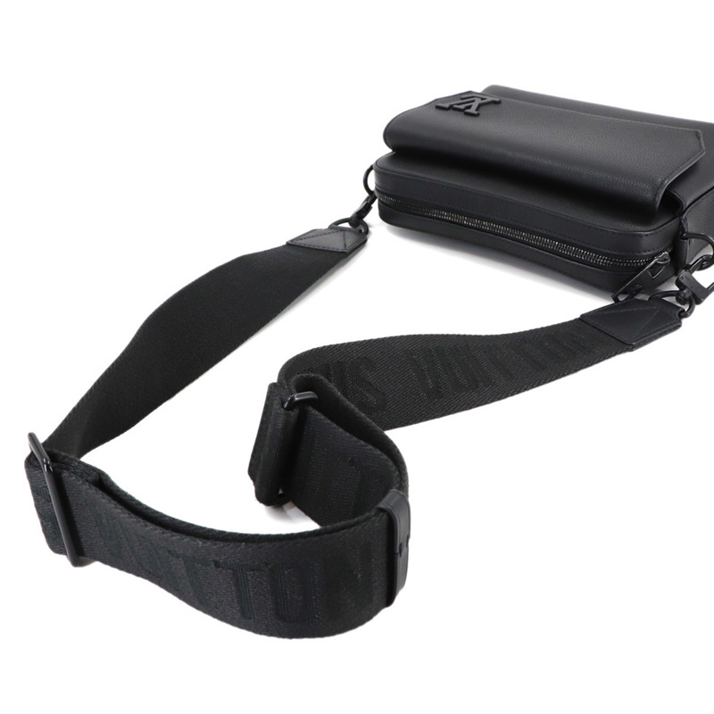 路易威登 Aerogram Fastline 皮革黑色單背包 M22482 RFID 防盜斜背包-4