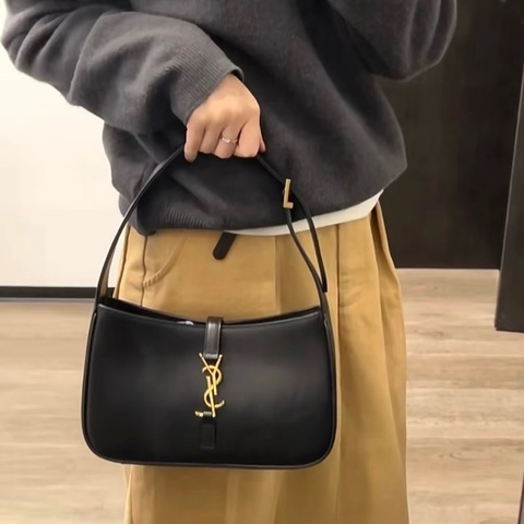 SaintLaurent YSL黑色牛皮LE5à7肩背包金釦腋下包經典logo款