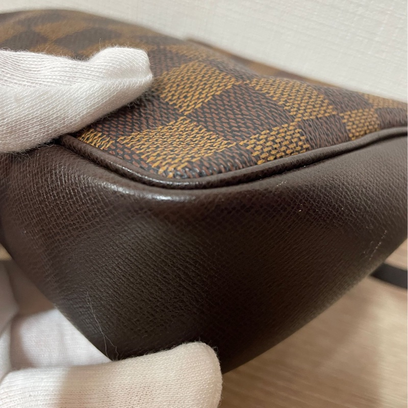 LV 棋盤格小胖丁-12