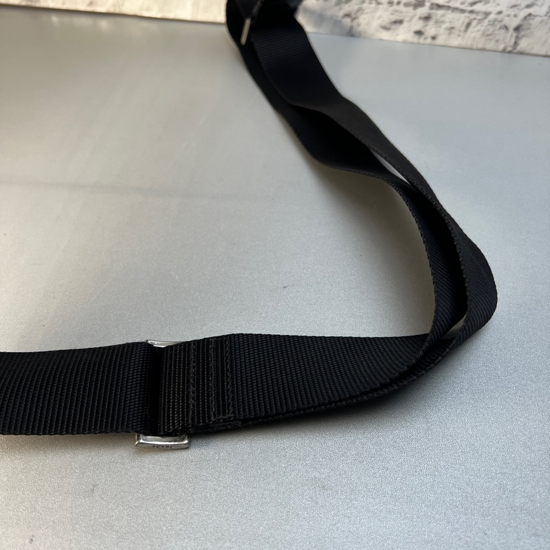 Prada經典降落傘劍橋包-7