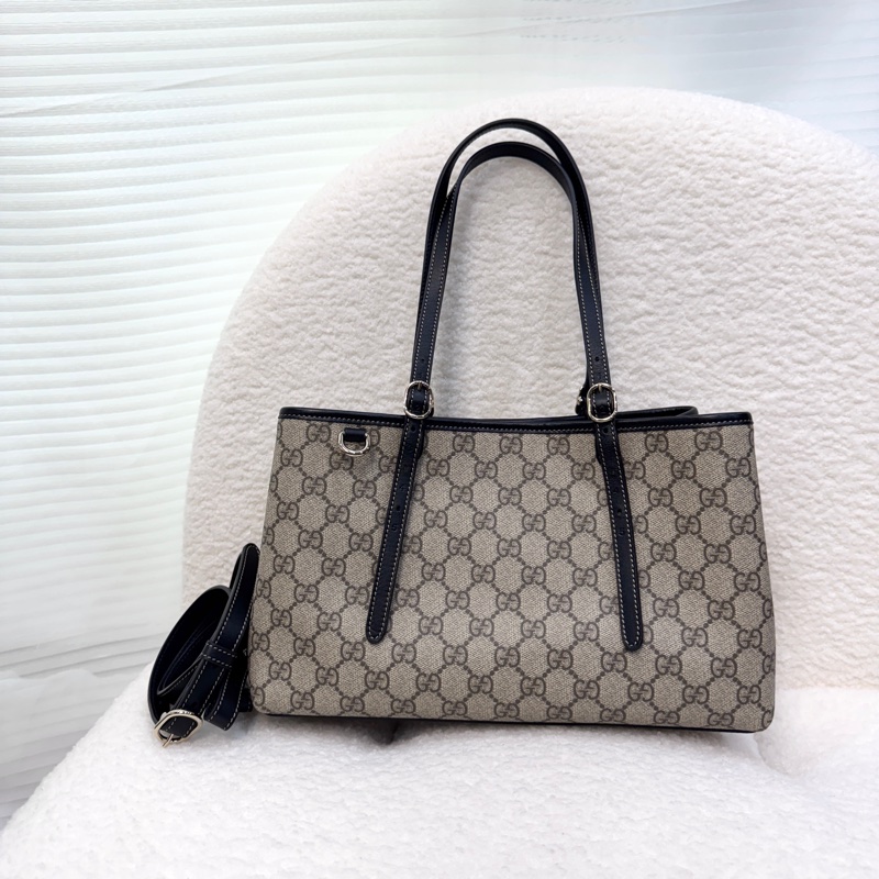 Gucci古馳GG原花PVC牛皮拼接Emblem中號托特包肩背斜背包815214-7