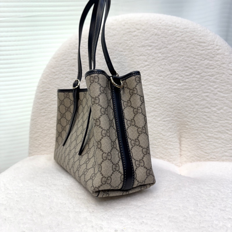 Gucci古馳GG原花PVC牛皮拼接Emblem中號托特包肩背斜背包815214-11