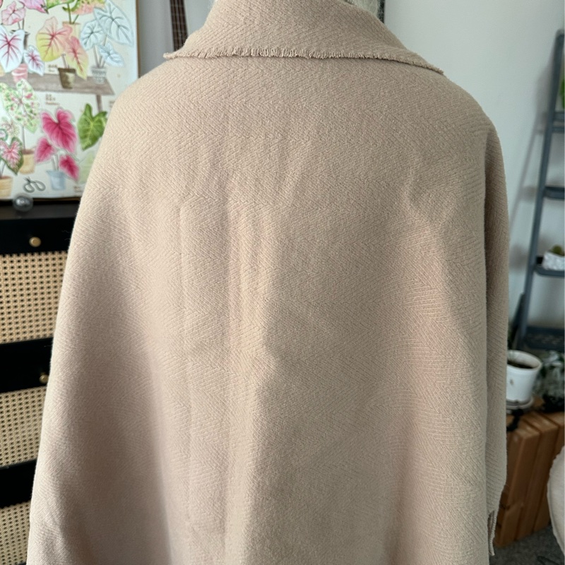 Celine 羊毛淺棕披肩-4
